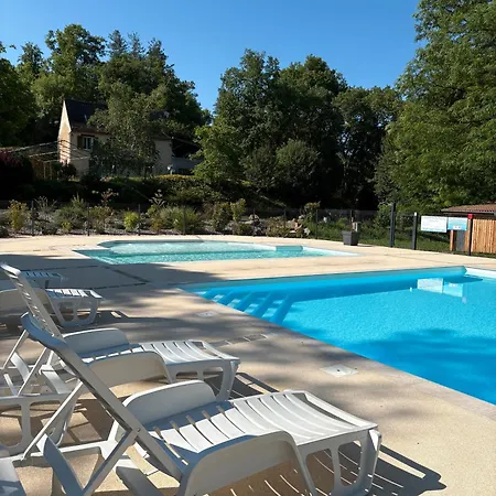 Mobilhome Le Chataignier Holiday home *